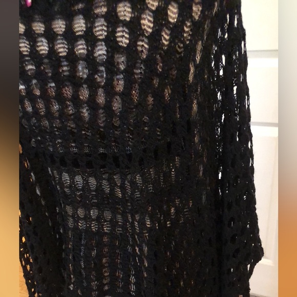 Say What ? one size Black open knit poncho - Picture 3 of 6